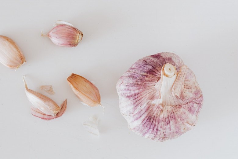 5 health benefits of adding garlic to your meals every day - 6