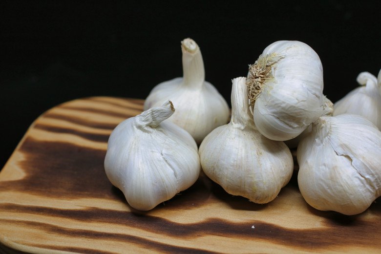 5 health benefits of adding garlic to your meals every day - 5