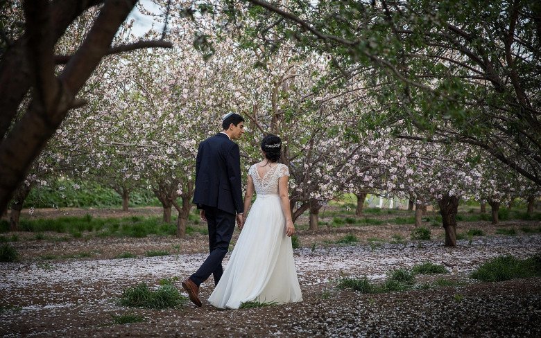 After the wedding, I found out that the husband's house did not have a toilet, the bride got bored and left to her parents' house, the ending was tragic - 1