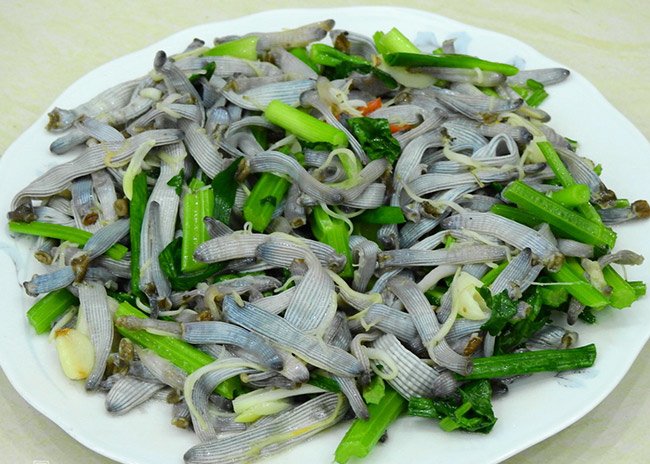 Quang Ninh specialties are disgusting to everyone who looks at them, but they are extremely delicious, they used to be cheap, now they sell 800,000 VND/kg - 2