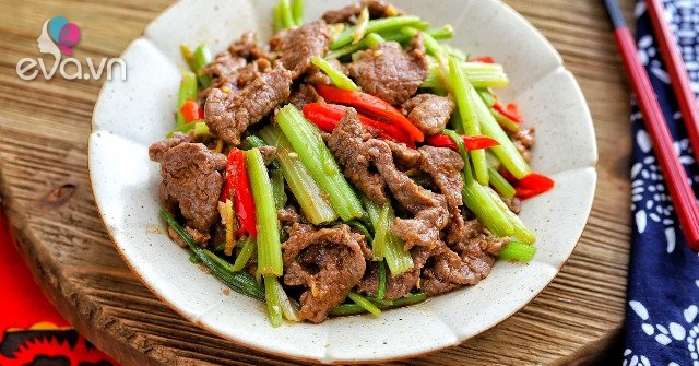 Stir-fried beef with celery remember to add this step, the meat is tender and delicious, both young and old love it