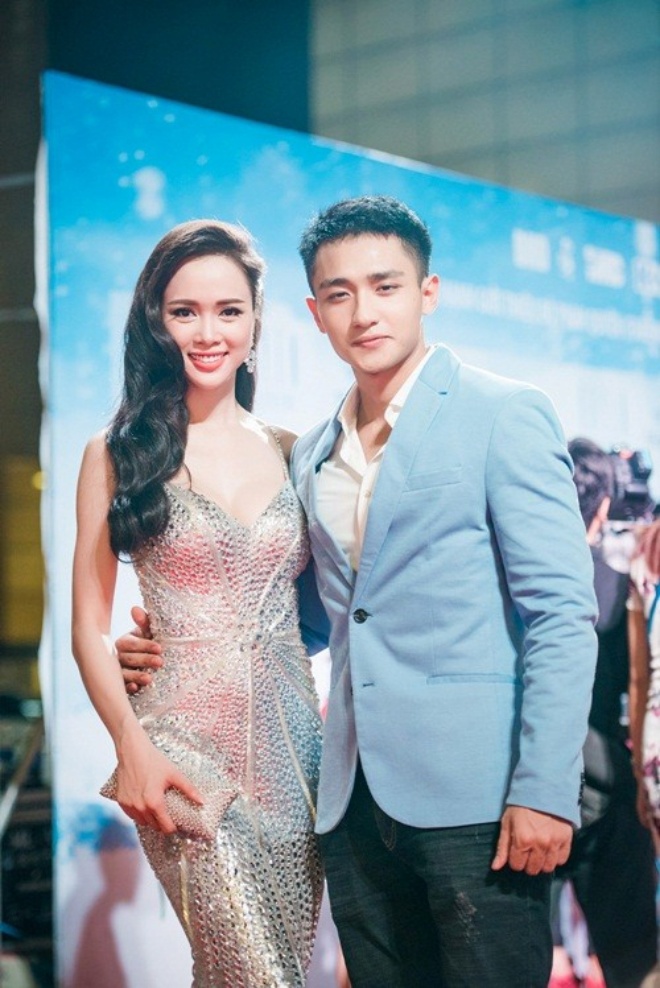 Farewell to see old love again, Vietnamese stars who happily take pictures with them, people who are sweating profusely, #34;  - 4