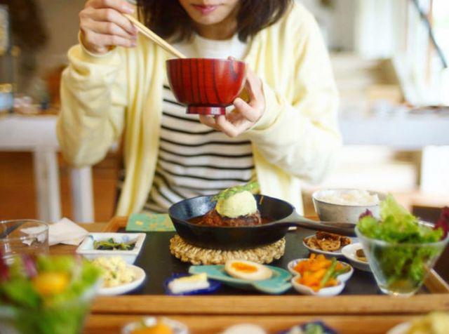 A 16-year-old girl has stomach cancer because of many years of eating snacks instead of rice, these 6 dishes let children eat as little as possible - 3
