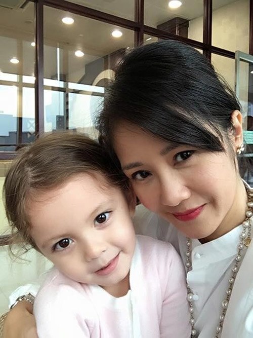 Can't see Hong Nhung's half-western daughter in the US, as big as a young girl - 9