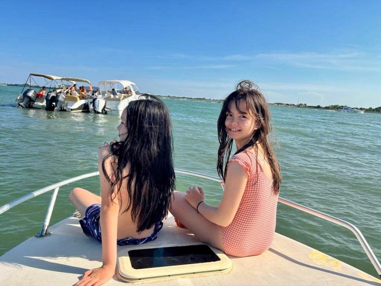 Can't see Hong Nhung's half-western daughter in the US, as big as a teenager - 1