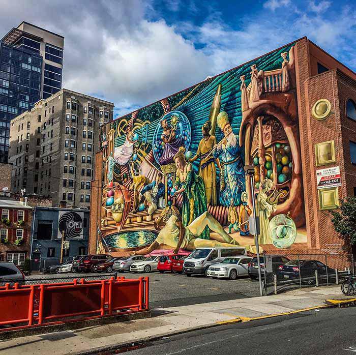 The city has more than 4,000 mural paintings, considered the cradle of America - 5