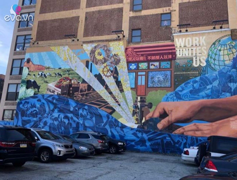 The city has more than 4,000 murals, considered the cradle of America