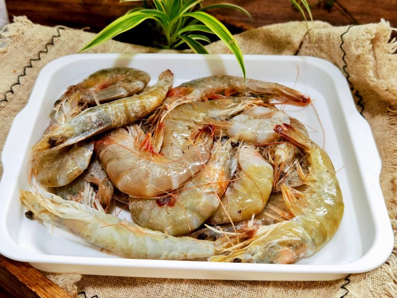 Roast shrimp, add this to just turn a beautiful red color and get rid of the fishy smell - 1