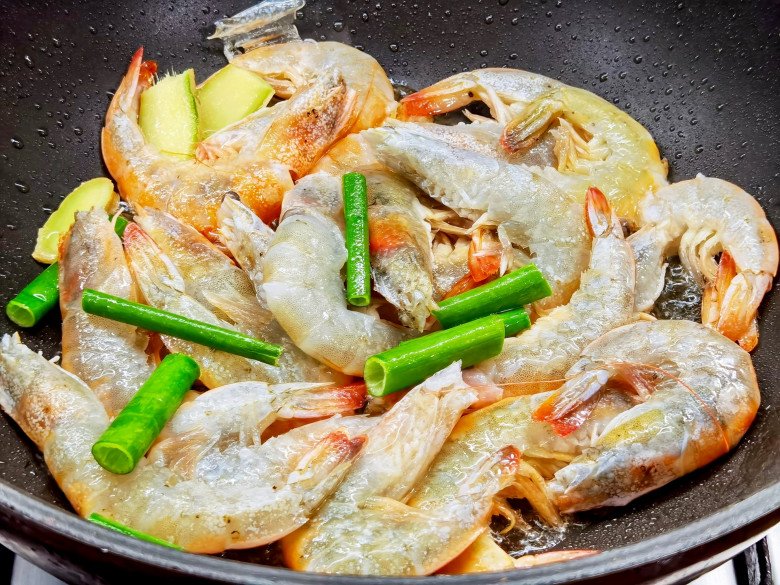 Roast the shrimp, add this to just turn a beautiful red color and get rid of the fishy smell - 6