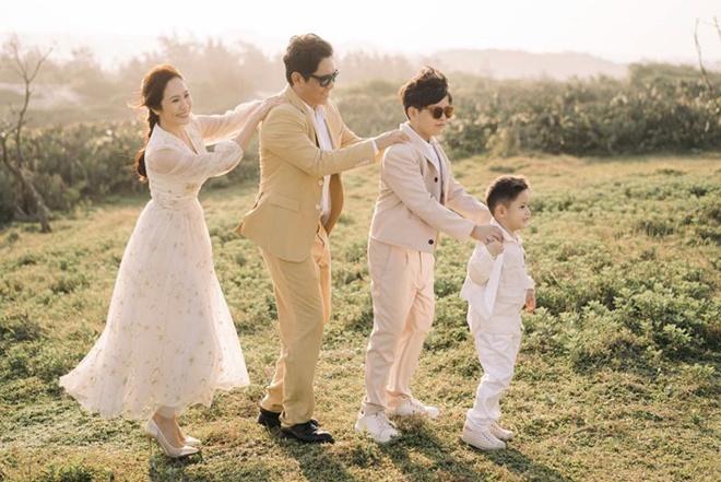 Sao Việt 24h: Con gái Phượng Chanel và Quách Ngọc Ngoan có sở thích khác người, mẹ và 2 chị amp;#34;chịu thuaamp;#34; - 12