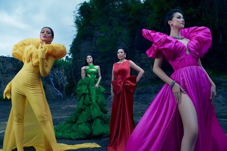 Bộ ba Hoa hậu quốc tế đình đám: Hamp;#39;Hen Niê, Hương Giang và Phương Khánh đọ sắc giữa núi rừng hùng vĩ - 1