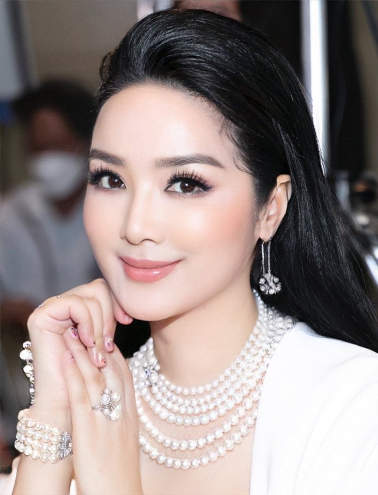 Miss Vietnam has no successor, eats vegetarian food and meditates, 51 years old with no wrinkles - 3