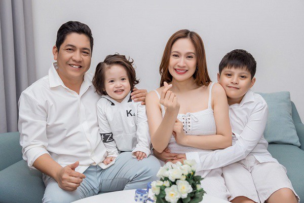 Married for a decade, still passionate: Thuy Hanh knows how to cultivate, Lam Vy Da keeps her husband through her stomach - 3