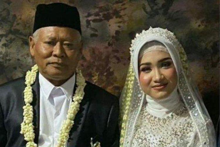 The 19-year-old bride married the 65-year-old groom, received a dowry of 1.1 billion, causing a stir in public opinion - 1