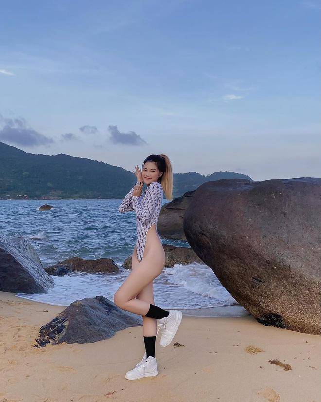 Hot girl Da Nang received rude comments for wearing the wrong wedding lingerie to the beach - 4