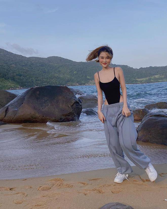 Hot girl Da Nang received rude comments for wearing the wrong lingerie to the beach - 6