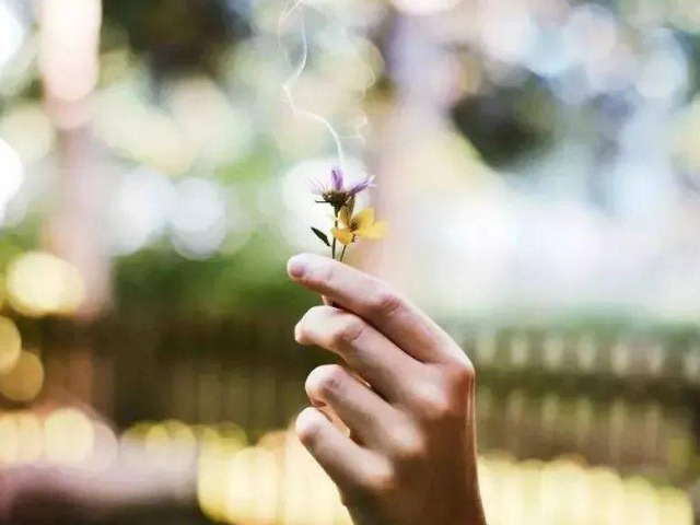 Một người có đáng tin cậy hay không, nhìn 5 điểm này là rõ