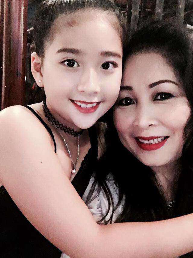 Miss Hong Van's daughter is huge in the US, her appearance has changed too much - 1