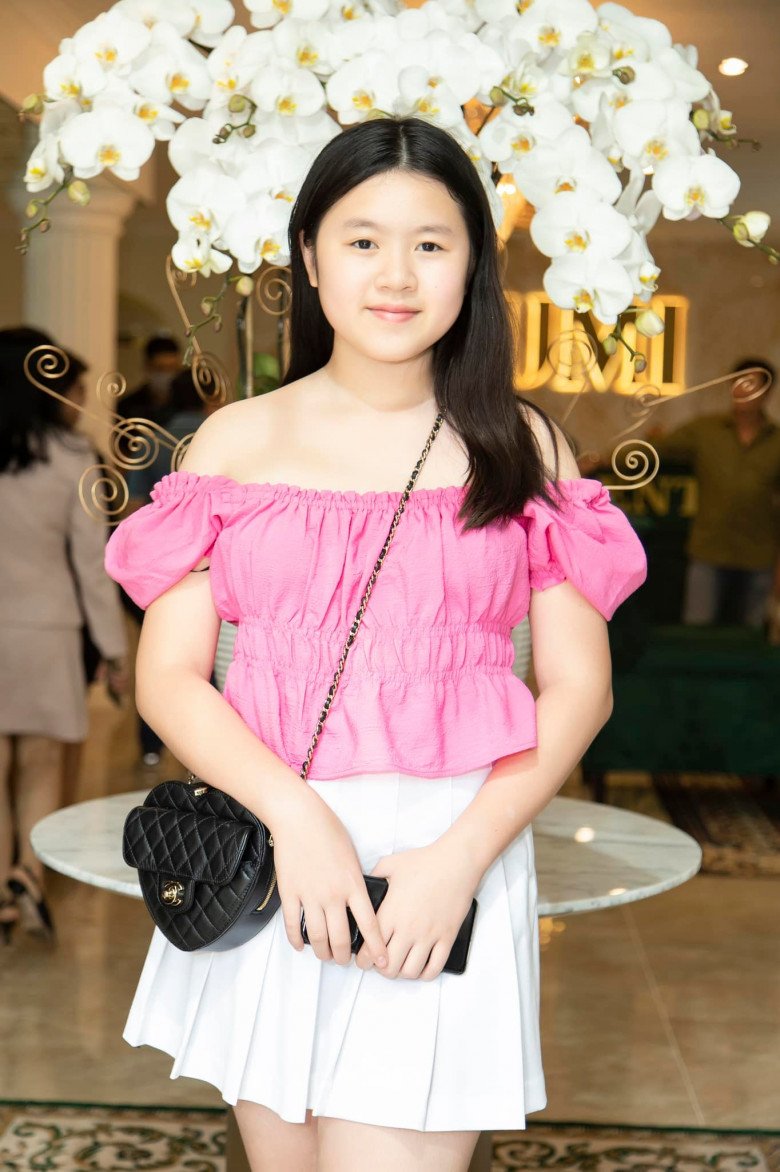 12-year-old Phuong Le's daughter owns a villa of 200 billion, reaching the height of Miss - 8