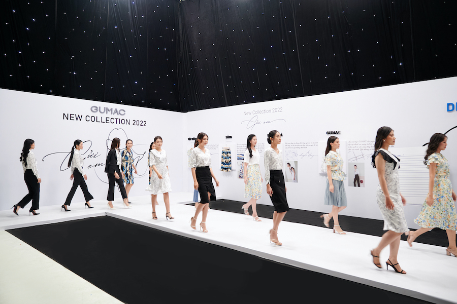 Màn catwalk chuyên nghiệp ra mắt BSTbr /
“Gửi em” ngay tại Livestream