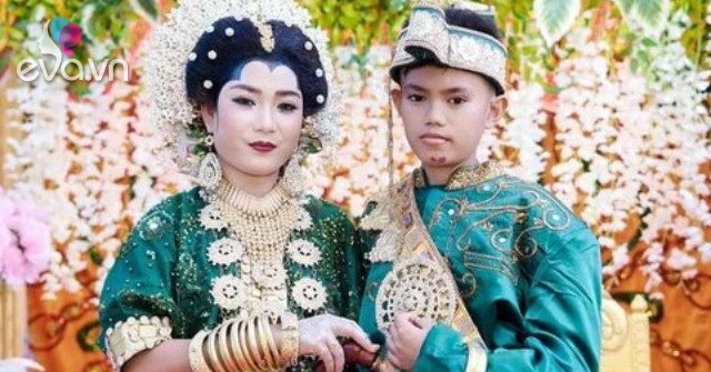 The 16-year-old bride married the 15-year-old groom, the dowry was a piece of land, surprised by the family’s reason