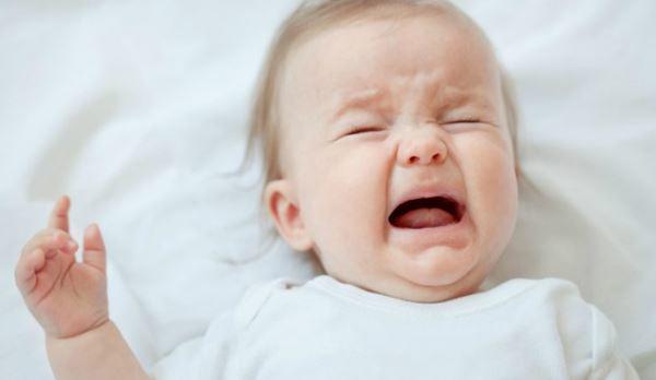Trẻ sơ sinh nấc cụt do nhiều nguyên nhân khác nhau
