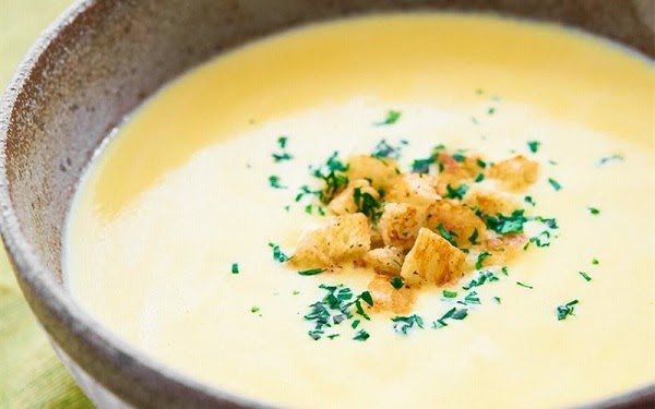 Thực đơn cho bé 2 tuổi với món súp ngô kiểu Nhật vô cùng hấp dẫn