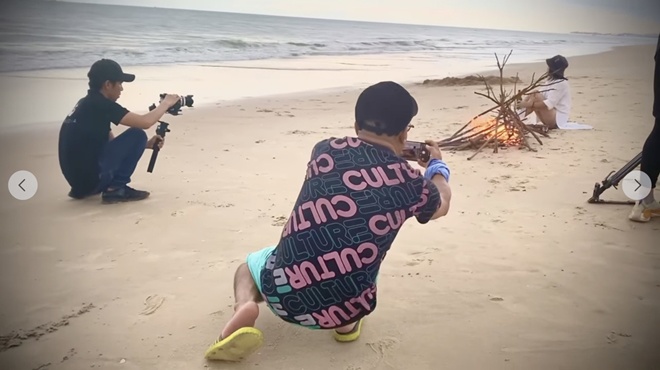 Nam nhạc sĩ quay clip hậu trường cho Cát Phượng.