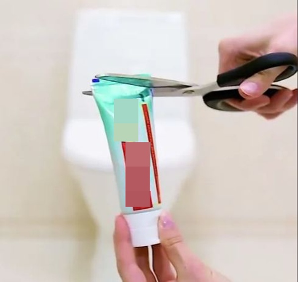 Cut 2 toothpaste tubes and drop them into the toilet tank, miracles will happen - 1
