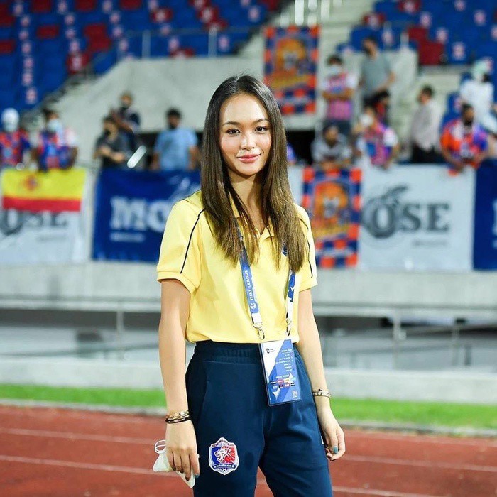 The beauty of a Thai football school girl: as attractive as Thu Ky, with a standard body - 9