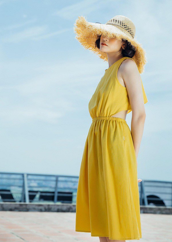This is the kind of dress that every summer connoisseur wears, it's both cool and pretty - 7