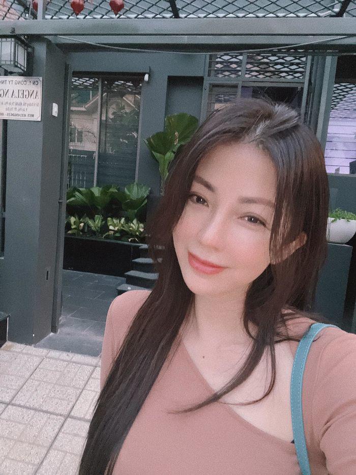 A 50-year-old Vietnamese mother is as young as a sister with a 28-year-old daughter, a luxurious life that thousands of people dream of - 1
