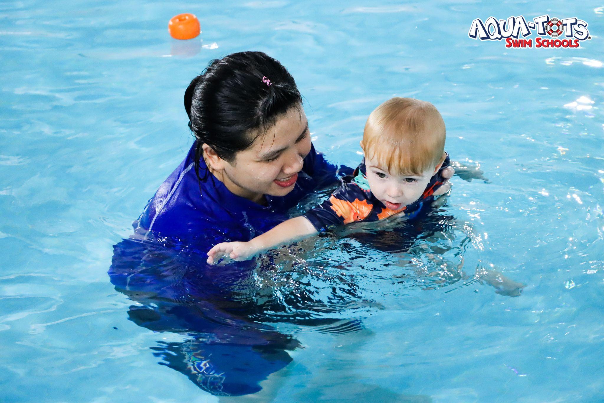 Lộ trình học bơi Aqua-Tots được thiết kế dành cho trẻ từ 4 tháng tuổi