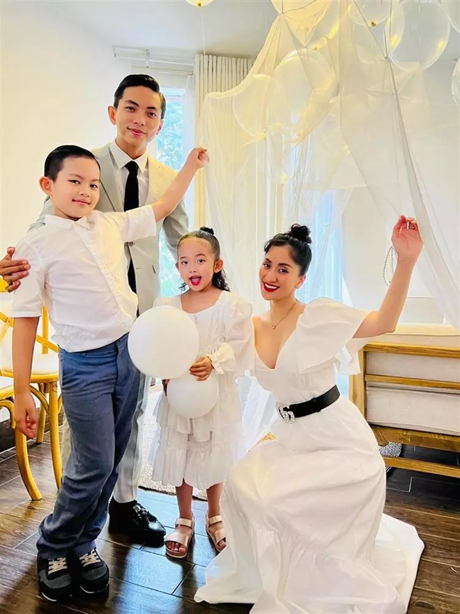 Bộ ảnh còn có sự xuất hiện của Kubi và Anna.