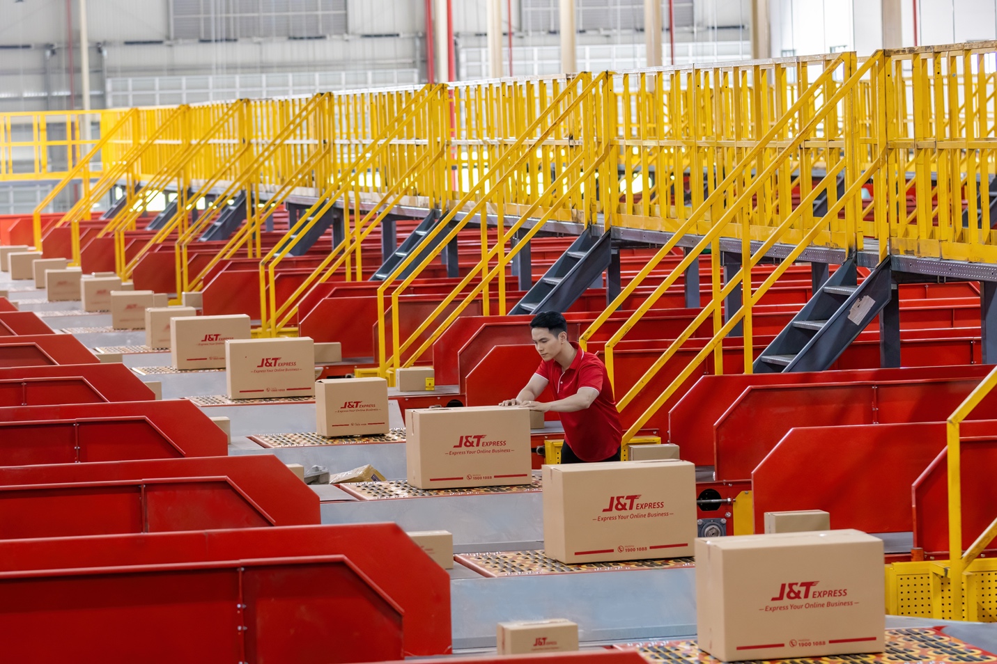 Khánh thành trung tâm trung chuyển Củ Chi mới, Jamp;T Express hướng đến mục tiêu trở thành thương hiệu chuyển phát nhanh hàng đầu Việt Nam - 1