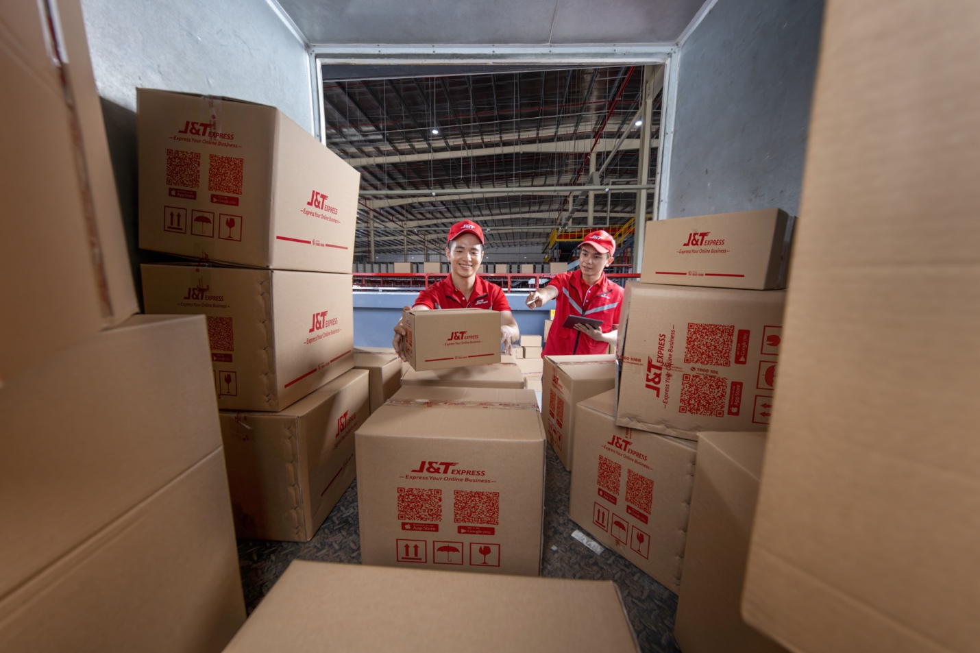 Khánh thành trung tâm trung chuyển Củ Chi mới, Jamp;T Express hướng đến mục tiêu trở thành thương hiệu chuyển phát nhanh hàng đầu Việt Nam - 3