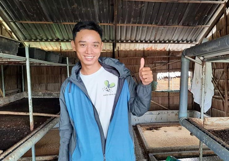 Nguyễn Thái Phong (29 tuổi, ở Ấp Sơn Hà, xã Vĩnh Thanh, huyện Nhơn Trạch, Đồng Nai) bắt đầu mở rộng mô hình nuôi ruồi lính đen từ năm 2018