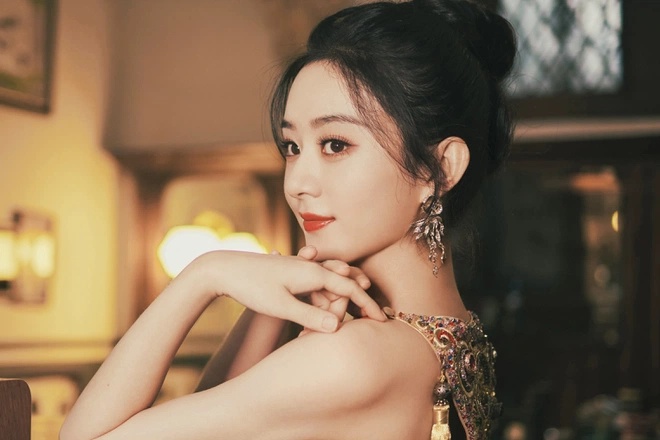 Triệu Lệ Dĩnh vừa lập kỷ lục ấn tượng vượt qua cả các đồng nghiệp cùng thời.