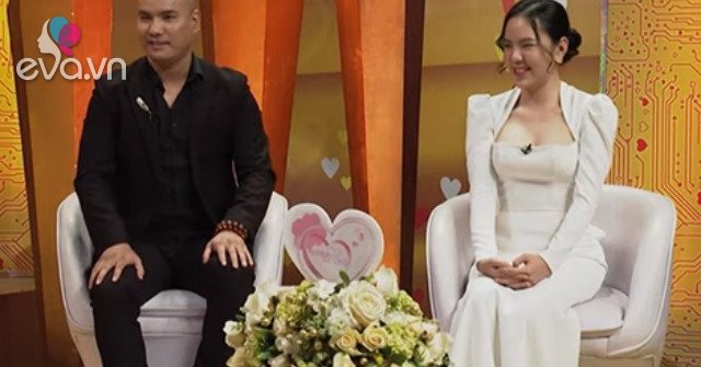 Tieu Tam rushed to hug and kiss her husband, the wife of a showbiz media tycoon had a high hand
