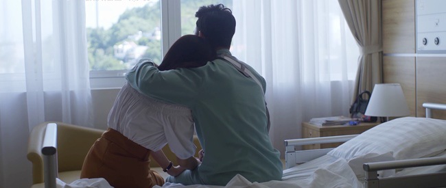 Toàn amp;#34;khỉ đốmamp;#34; của Bão Ngầm: Được vợ trẻ kém 16 tuổi thấu hiểu quá khứ đổ vỡ, thường thức đêm thay tã cho con - 6