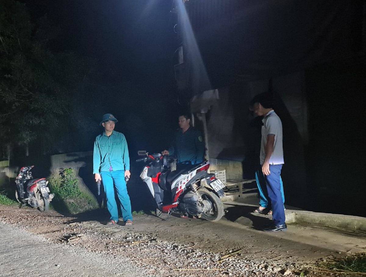 Ngay sau khi nhận được thông tin Triệu Quân Sự trốn khỏi trại giam, chính quyền xã Thành Long đã huy động lực lượng phối hợp với quân đội lập 6 chốt kiểm soát