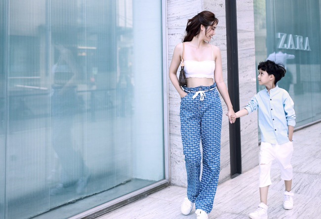 Tan chảy trước độ đẹp trai của quý tử nhà Vân Trang amp;#34;Thương Ngày Nắng Vềamp;#34;, đến mẹ cũng bị lu mờ - 2