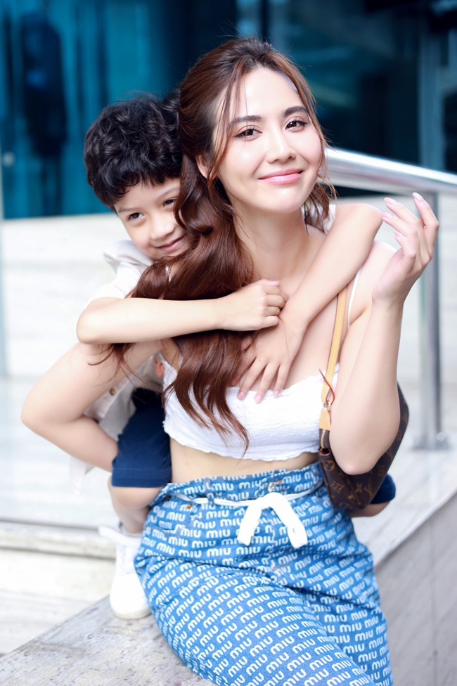 Tan chảy trước độ đẹp trai của quý tử nhà Vân Trang amp;#34;Thương Ngày Nắng Vềamp;#34;, đến mẹ cũng bị lu mờ - 9