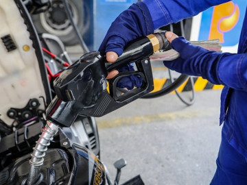 Giá xăng tiếp tục tăng lần thứ 5 liên tiếp, đắt chưa từng có kể từ 15h ngày 1/6