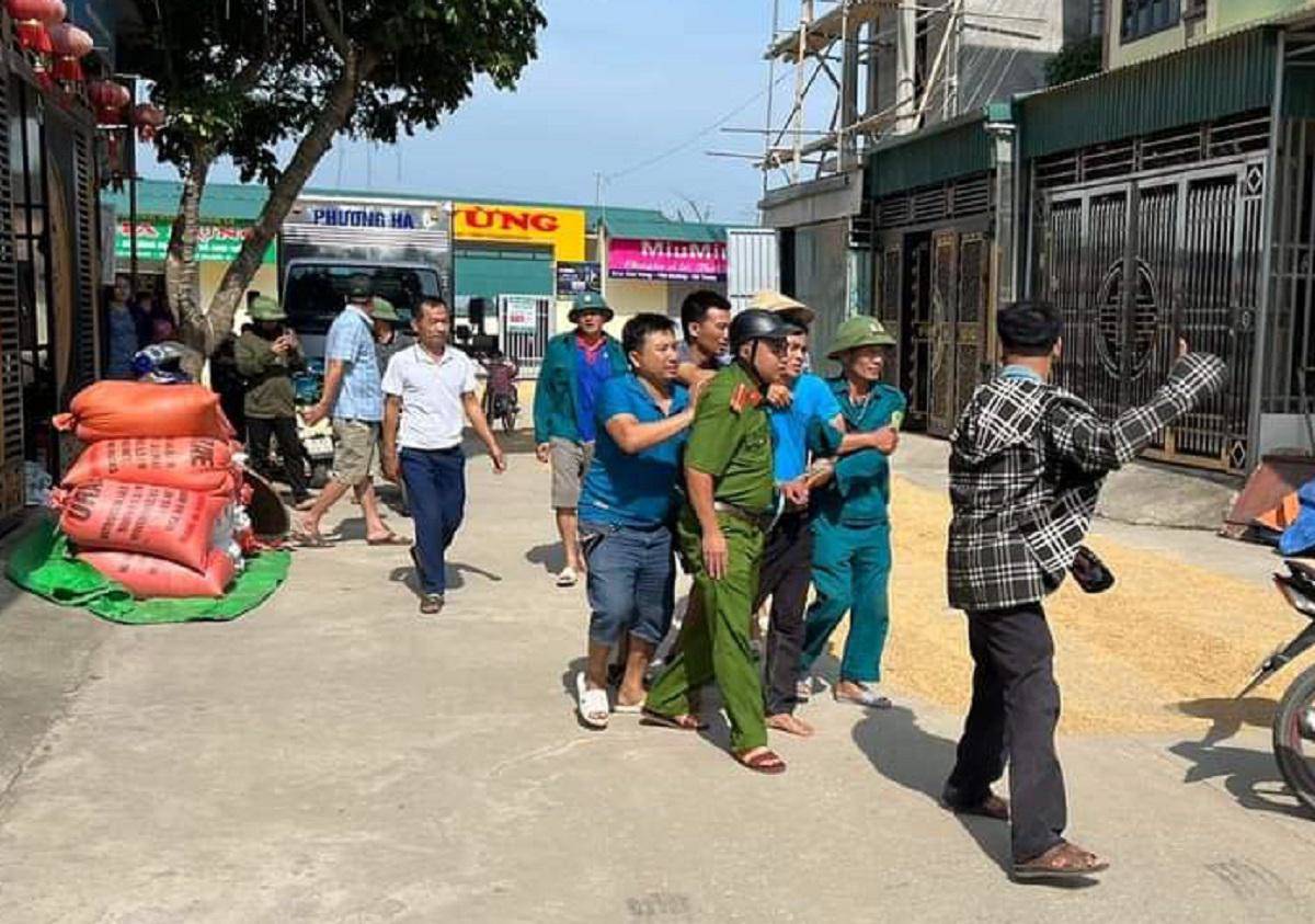 Triệu Quân Sự thản nhiên vào quán ăn chè, trả lại tiền thừa trên đường trốn chạy - 4