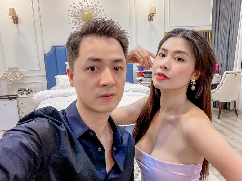 Dang Khoi's wife, after giving birth to 2 children, is more beautiful than the full moon, no wonder her husband likes to call amp;#34;babyamp;#34;  - 8