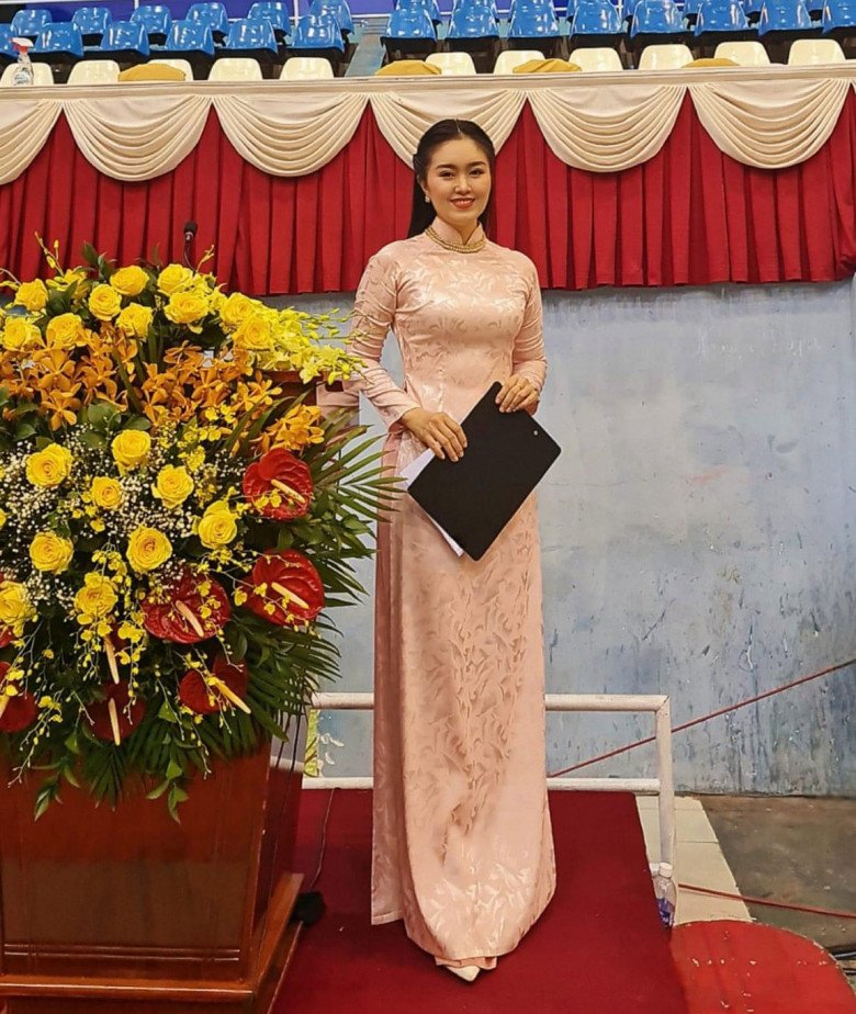 Le Phuong's sister wears traditional Khmer clothes, her beauty is not inferior to Miss - 7