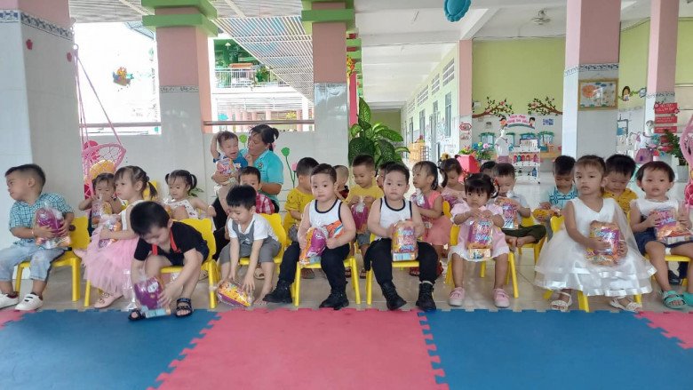 After the divorce of her businessman husband, HH Dang Thu Thao became a single mother, sending 2 children to a popular preschool - 3