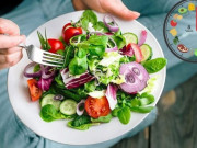 Sức khỏe - Nhịn ăn gián đoạn có giúp giảm cân, thon dáng? Những mối nguy ít ai nghĩ tới khi ăn kiểu này