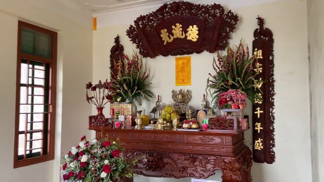 Flowers should be placed on the altar on the occasion of the Dragon New Year, hope the money is full, the owner is lucky - 3